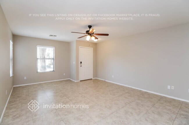 Building Photo - 8852 E Plana Ave