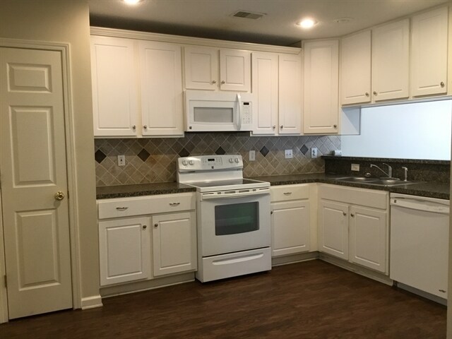 Building Photo - 511 Cypress Cove