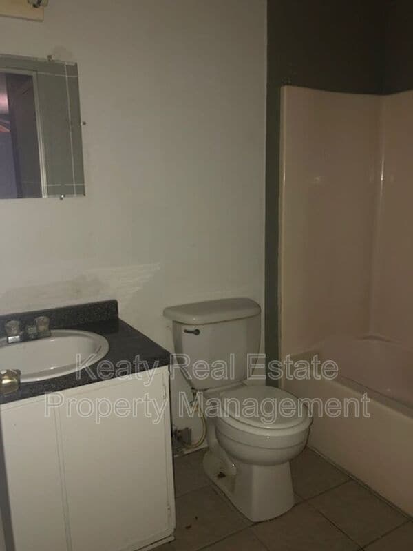 Building Photo - 101 Limoges St