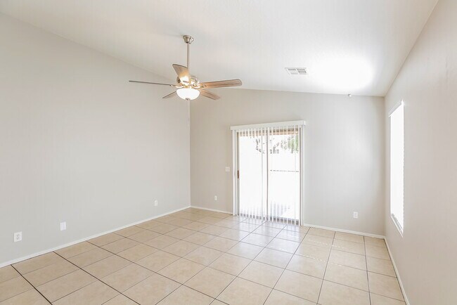 Building Photo - 10632 W Sonora St