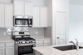 Building Photo - 11375 Sandstone Canyon Dr