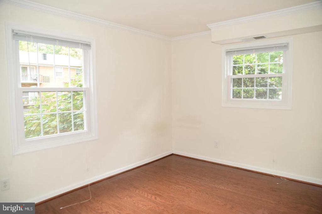 Building Photo - 3814 Lyndhurst Dr