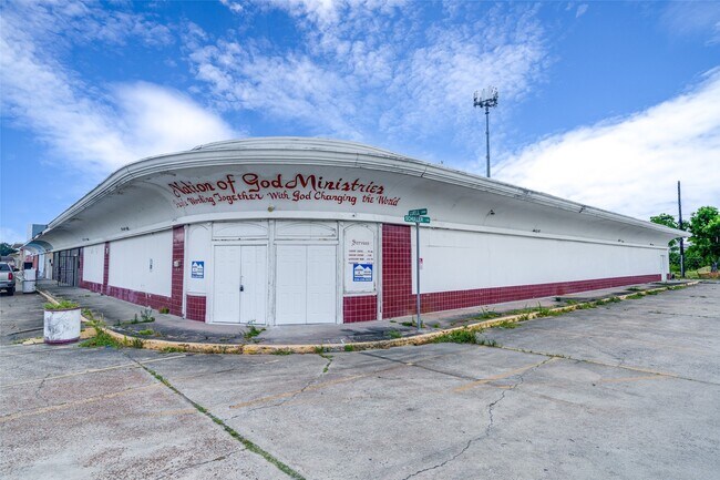 Foto del edificio - 2900 Luell St