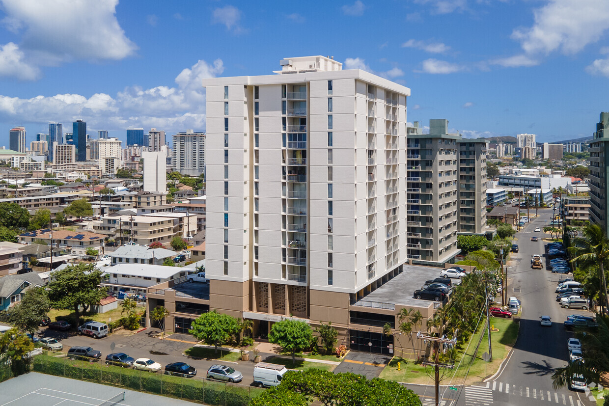 Primary Photo - Parkland Gardens Condominiums