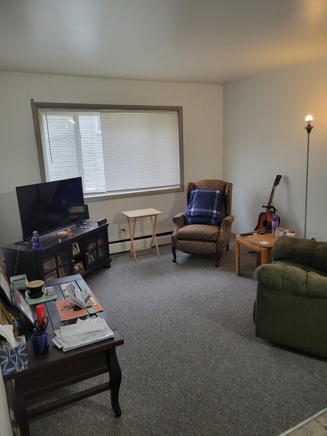 Building Photo - 6521