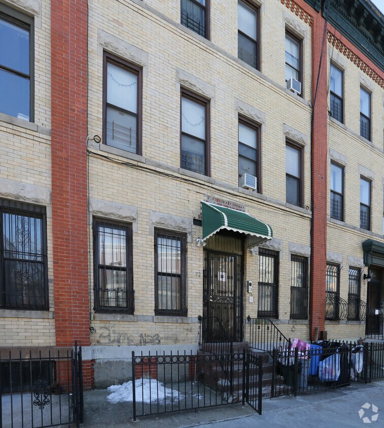 Building Photo - 72 Macdougal St