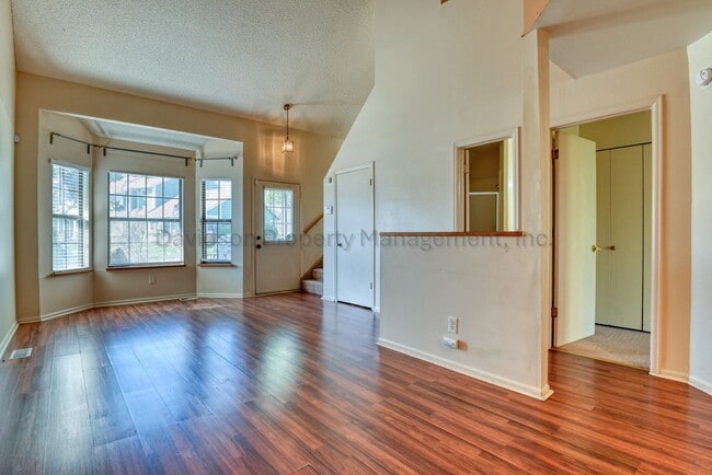Foto del edificio - Cute 2-Bedroom Townhouse In Southwest Colorado Springs