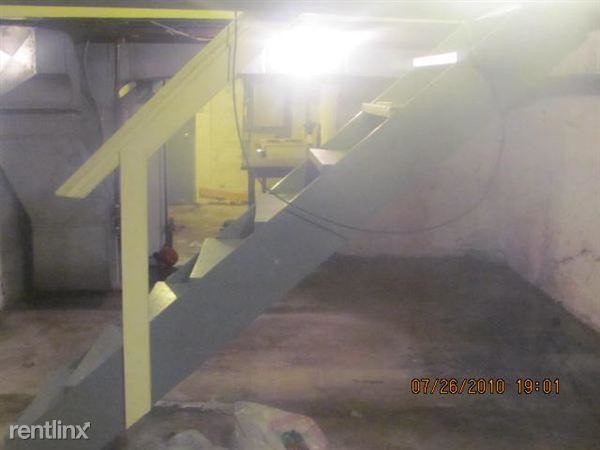 Building Photo - 1618 Gummer Ave