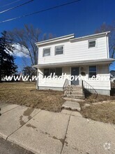 Building Photo - 411 Boltz St