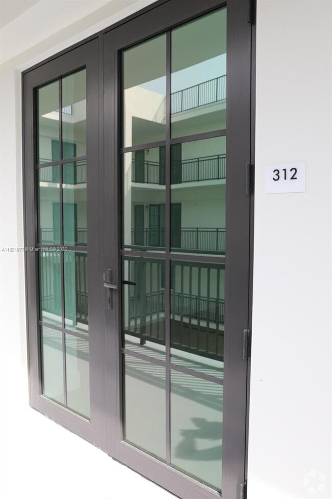 Building Photo - 4100 SW 64th Ave