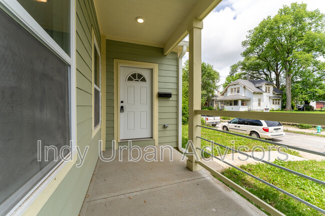 Building Photo - 1044 North Mount Street