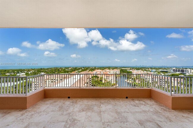 Building Photo - 785 Crandon Blvd