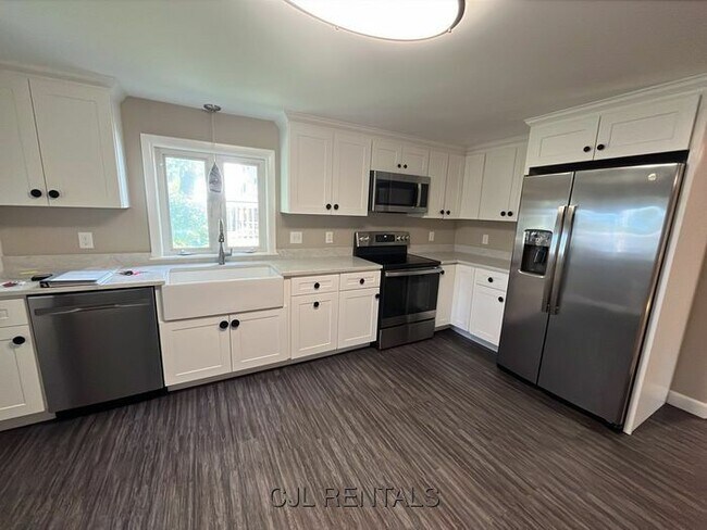 Building Photo - 2 Gorham St