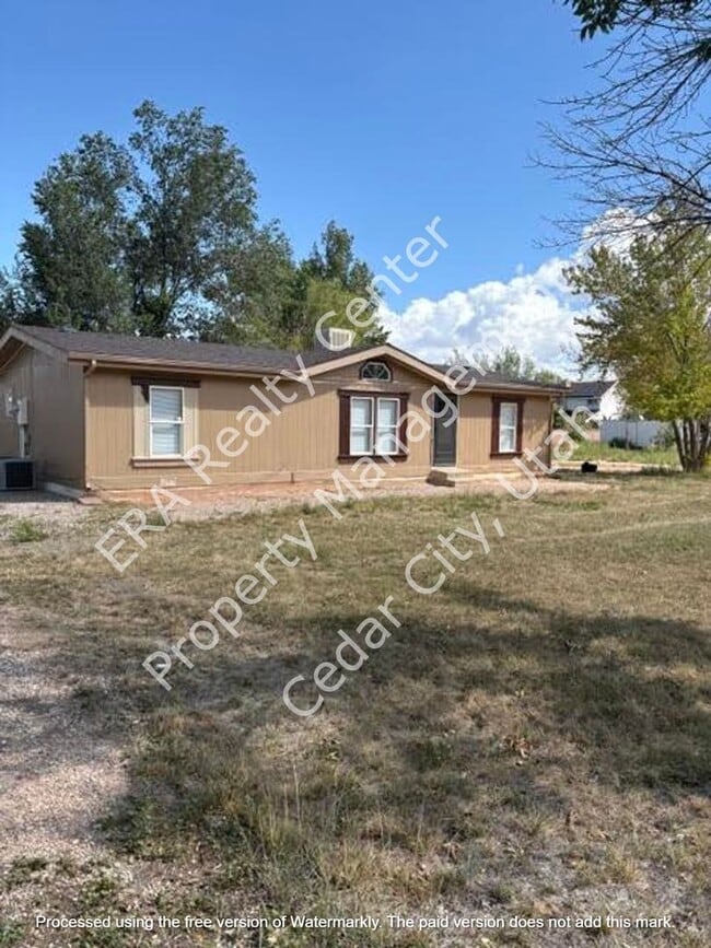 Building Photo - 256 Sheltie Ln