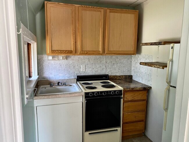 Kitchen - 504 S Chestnut St
