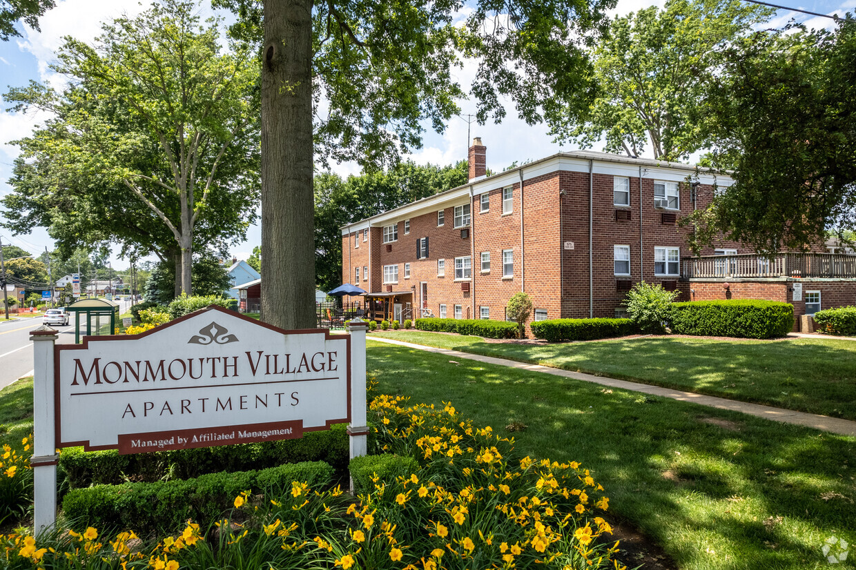 Letrero de propiedad - Monmouth Village