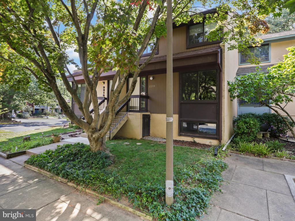Primary Photo - 2208 Cartwright Pl