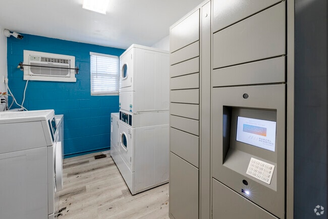 Interior Photo - La Cima Apartments