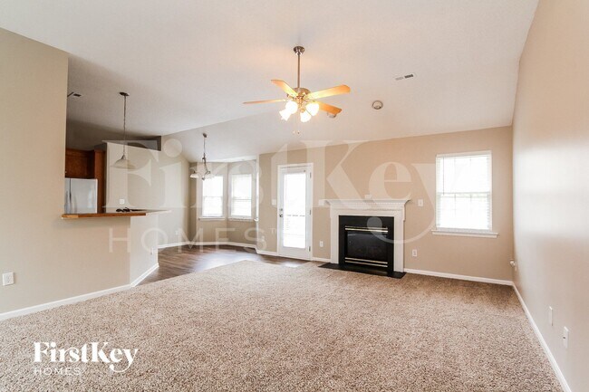 Foto del edificio - 164 Silver Birch Ln