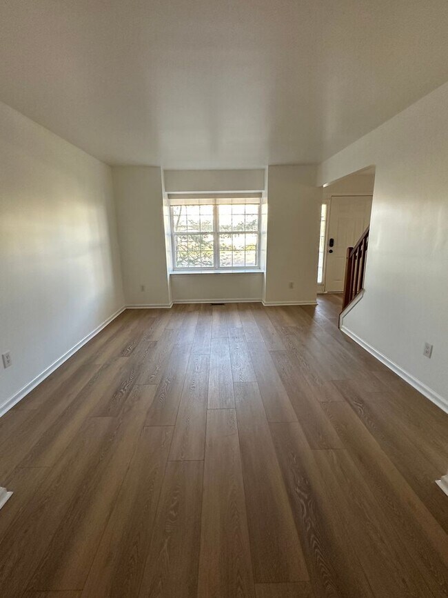 Foto del edificio - 3 bed 2.5 bath Townhouse - Mount Laurel