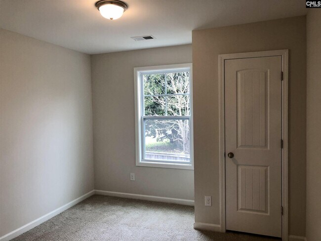 Building Photo - 493 Dawsons Park Wy
