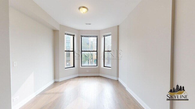 Building Photo - 1016 N. California Avenue Unit 2