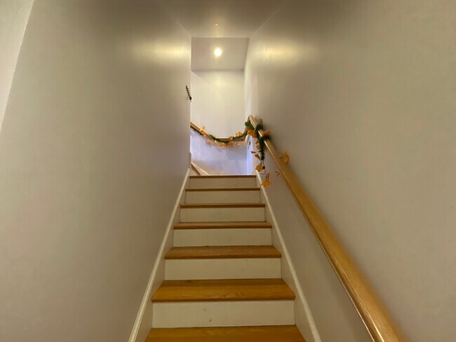 Foto del edificio - 719 Parker St