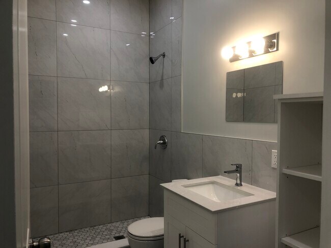 Photo du bâtiment - 687 Dovercourt Rd
