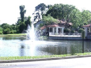 Building Photo - 2802 Wood Hill Dr