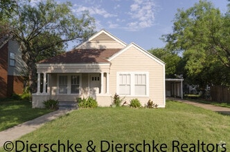 Building Photo - 1007 Austin St