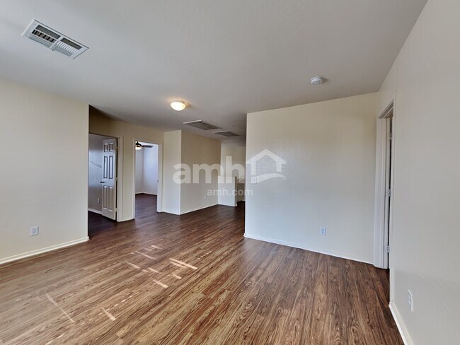 Building Photo - 99 S 165th Dr