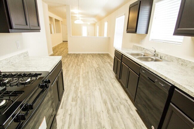 Foto del edificio - 5627 Rocky Trail Dr