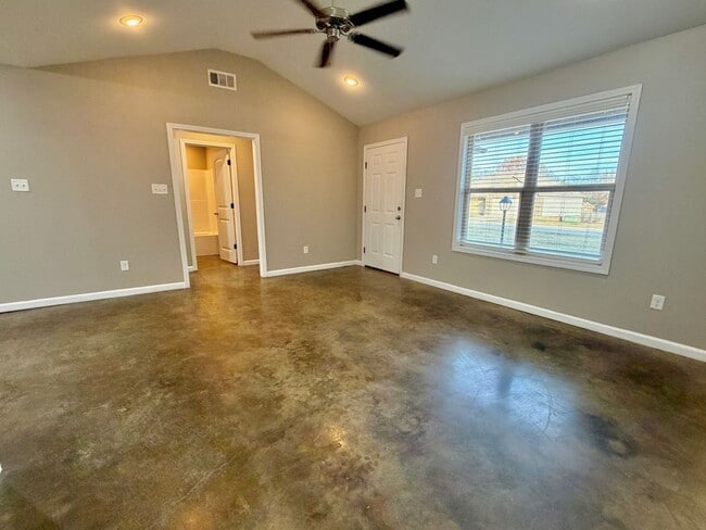 Building Photo - Brand New 3 Bed / 2 Bath In Trumann Available Now!