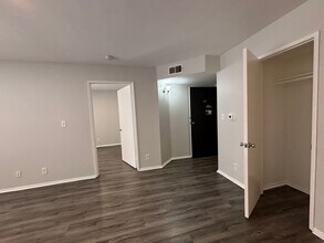 Interior Photo - 311 South New Hampshire Avenue