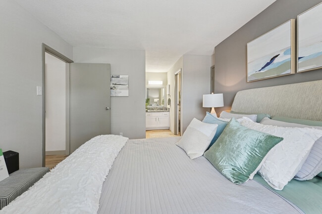 Magnolia Falls apartments — community photo - Magnolia Falls