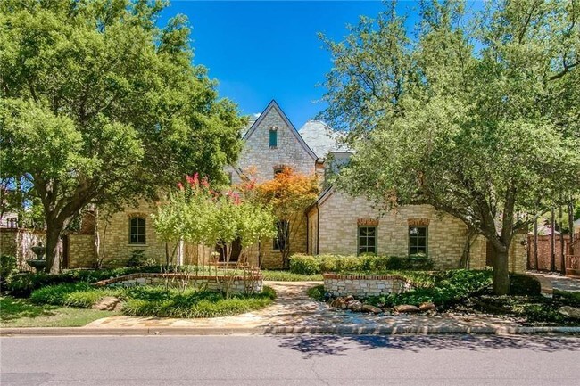 Foto del edificio - 4502 Shadywood Ln