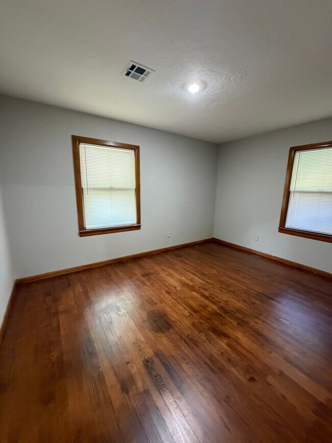Foto del edificio - 1211 SW 24th St