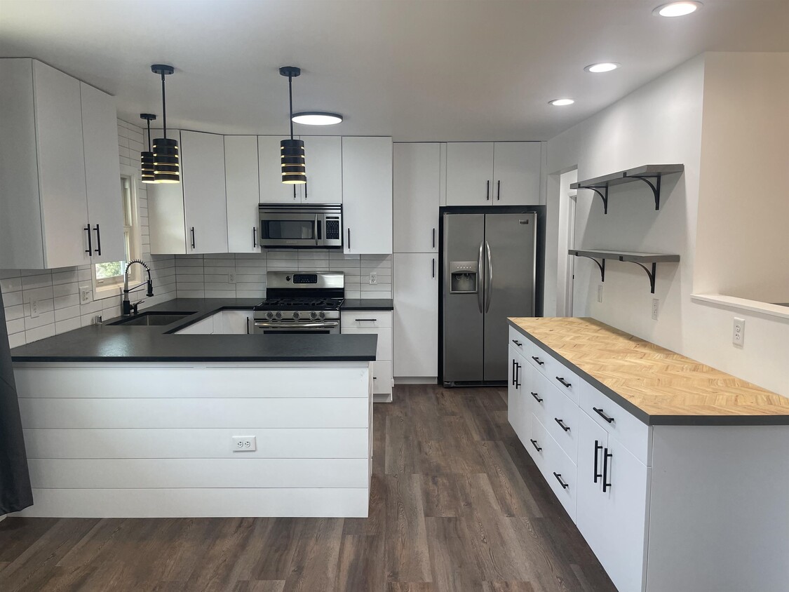 Foto principal - 2727 Florann Dr