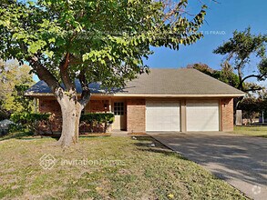 Building Photo - 506 Willow Cir
