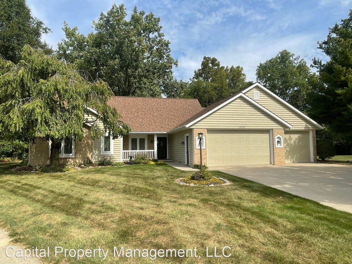 4 br, 2.5 bath House 14228 White Horse C... House Rental in Leo