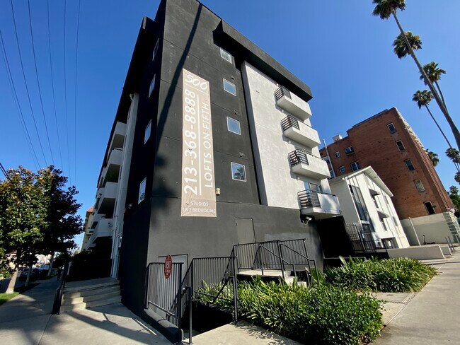 Foto del edificio - 500 S St Andrews Pl