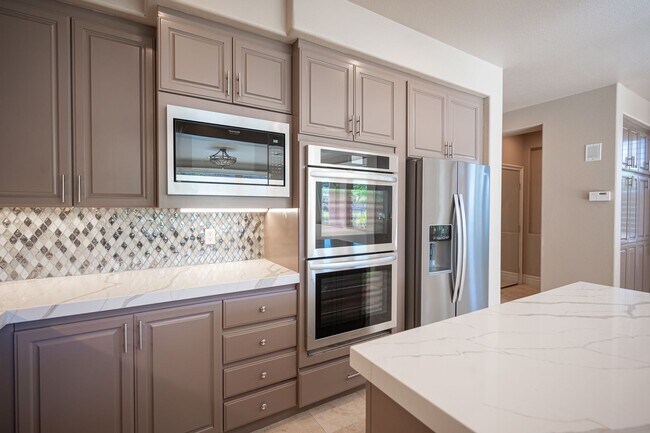 Foto del edificio - Live The Red Rock Country Club Lifestyle!!