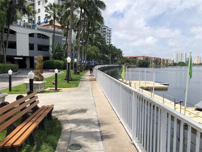 Foto del edificio - 5077 NW 7th St
