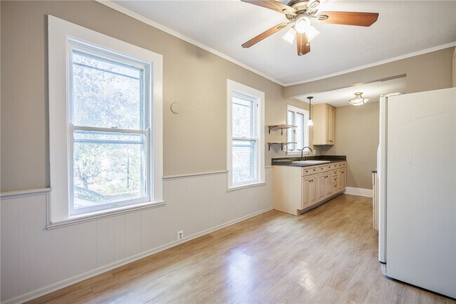 Foto del edificio - 1609 Culver Rd