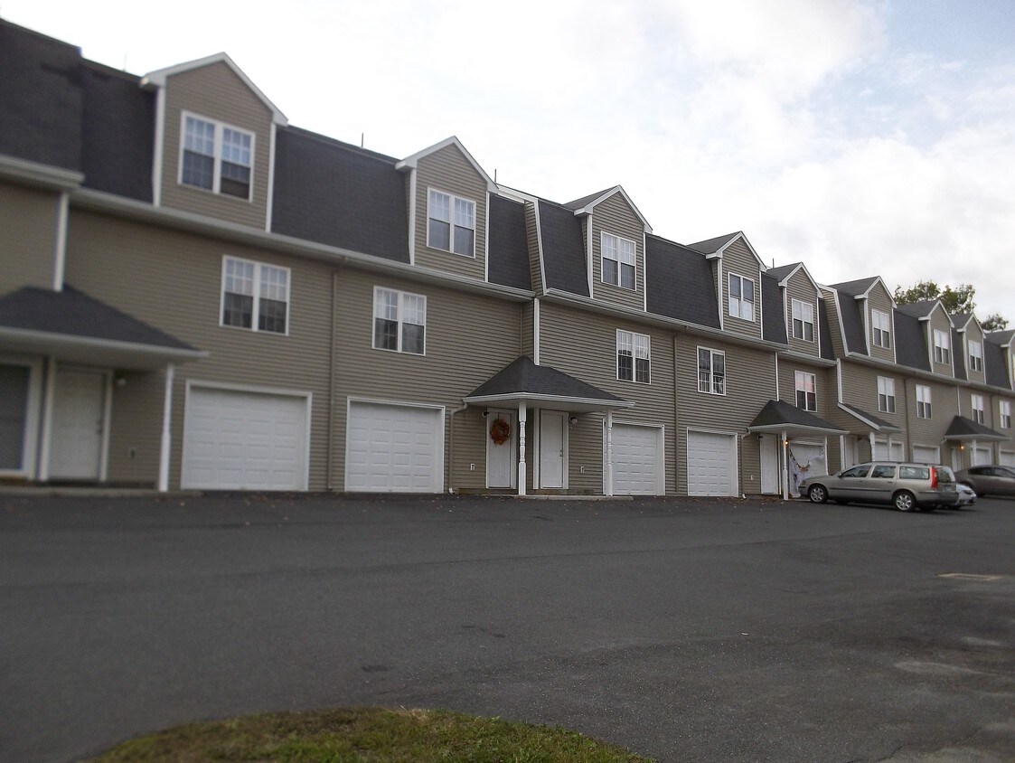 Primary Photo - 160 Stonefield Dr