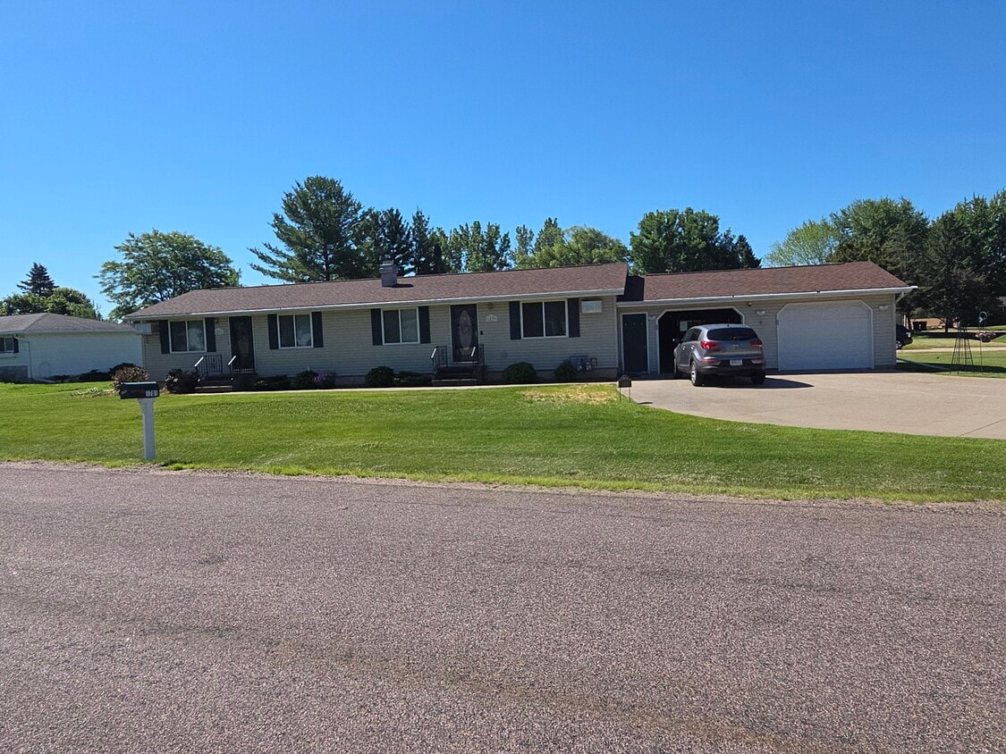 Building Photo - 1531 Renee Ln