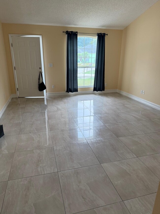 Building Photo - 5202 Roble Grove Ct