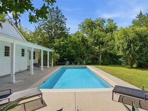 Building Photo - 1429 El Campo Dr