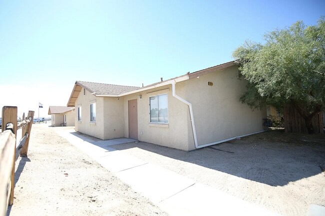 Foto del edificio - 6313 Palo Verde Ave