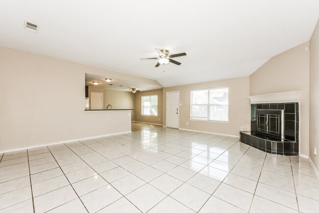 Building Photo - 617 St Eric Dr